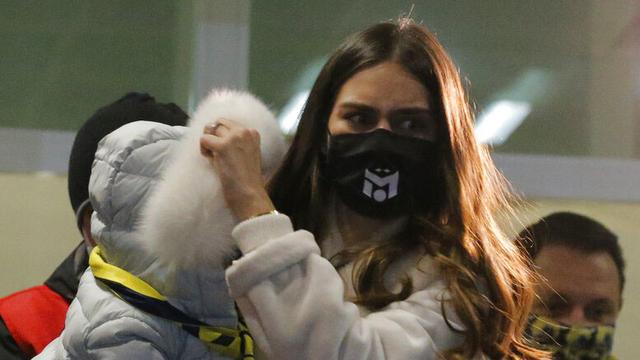 FOTO: Tinggalkan Arsenal, Mesut Ozil Tiba di Turki untuk Bergabung dengan Fenerbahce