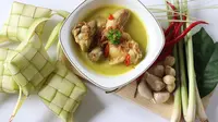 Ketupat dan opor ayam.&nbsp;(c) Shutterstock/Olipe_Oile&nbsp;