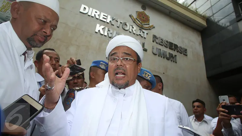 20170201-Habib Rizieq Diperiksa terkait Kasus Makar di Polda-Jakarta