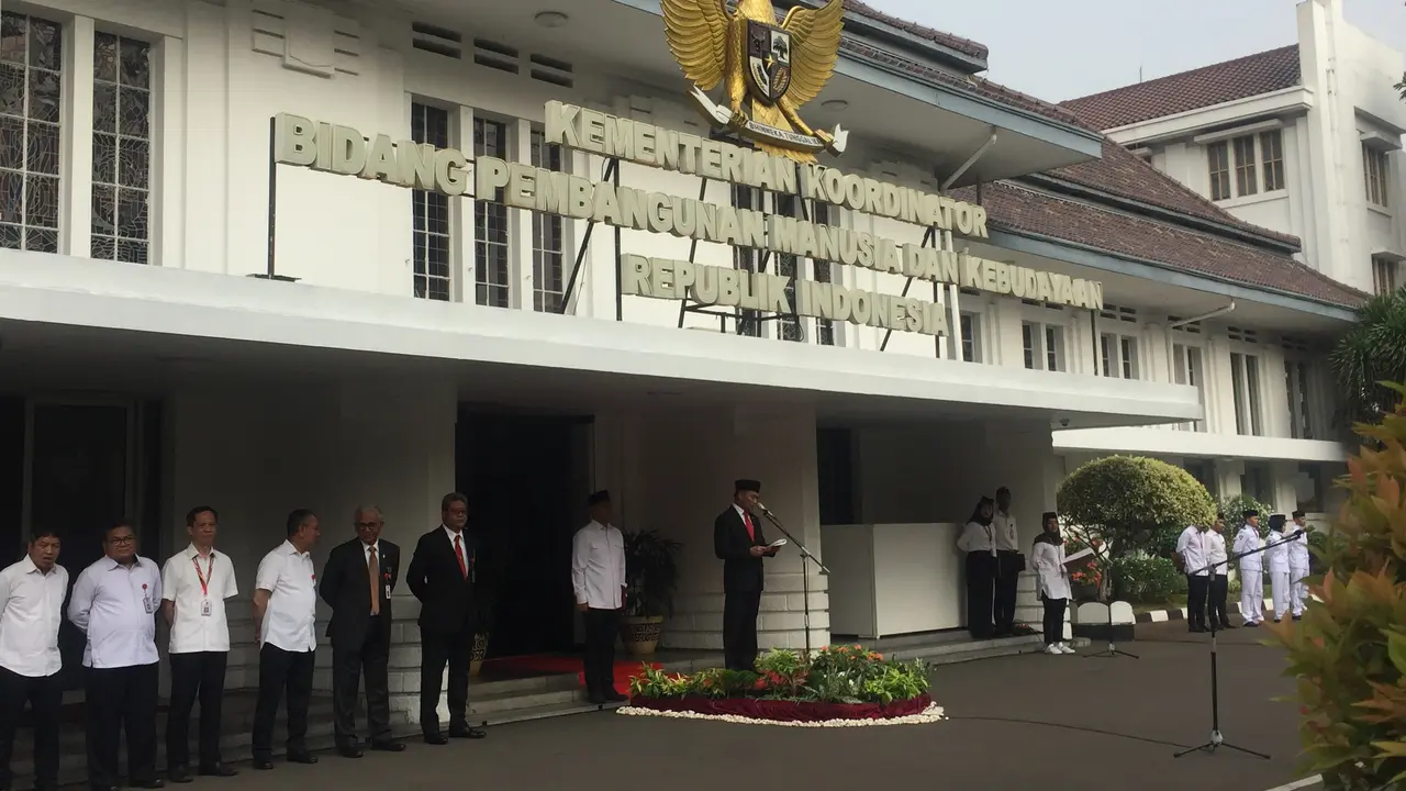 Menteri Kordinator Pemberdayaan Manusia Kebudayaan (PMK) Muhadjir Effendy menyiapkan ujian khusus ke jajarannya untuk memperingati Hari Sumpah Pemuda.