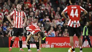 Hansi Flick Incar Aymeric Laporte, Barcelona Hitung Ulang Belanja Bek Tengah