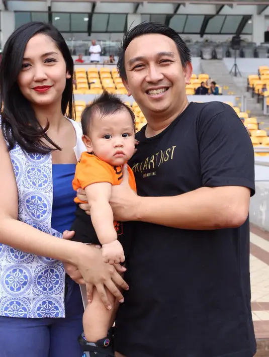 Setelah menjalani beberapa hari perawatan, Augie diperbolehkan pulang. Tapi ia masih harus rutin menjalani check up. (Andy Masela/Bintang.com)