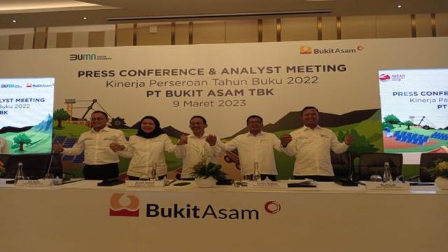 Konfrensi pers kinerja tahun buku 2022 PT Bukit Asam Tbk (PTBA), Kamis, 9 Maret 2023. (Foto: Liputan6.com/Elga N)