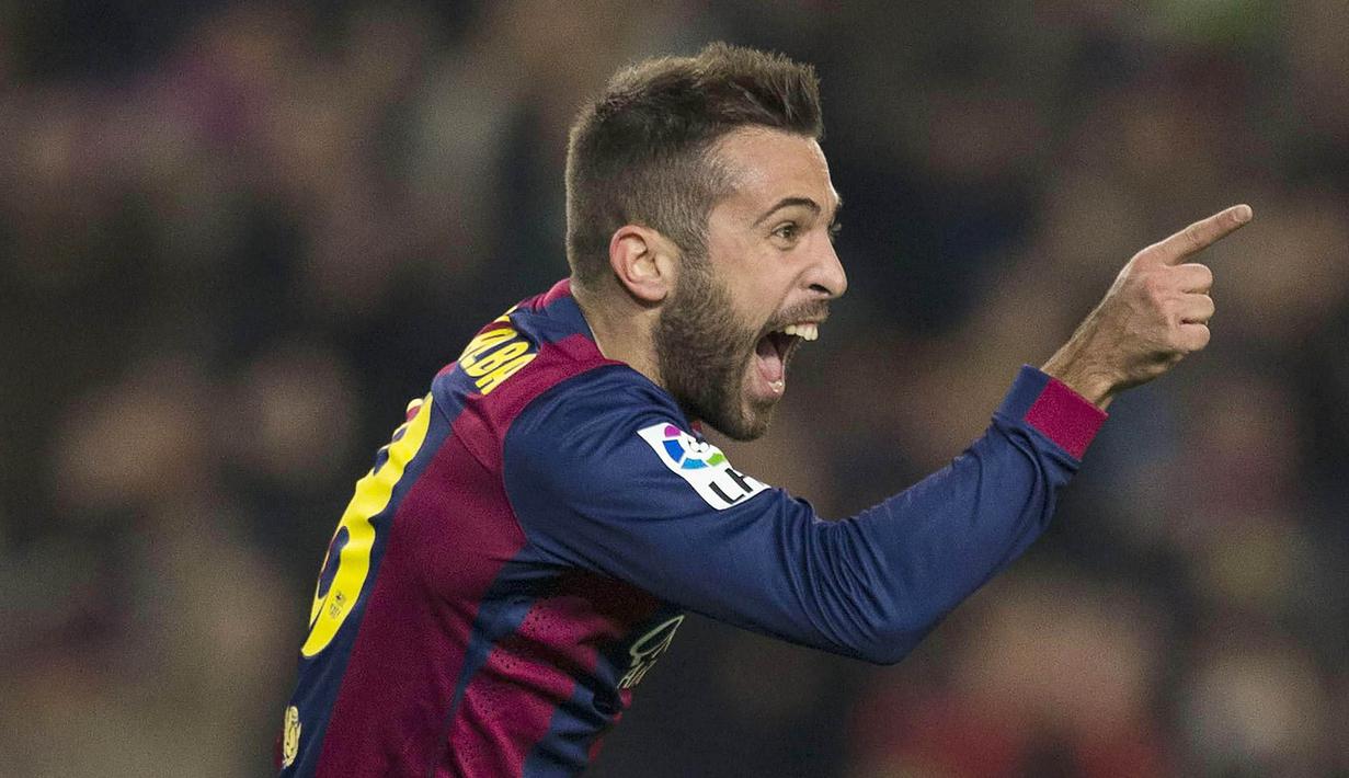 Bek Barcelona, Jordi Alba, melakukan selebrasi usai mencetak gol ke gawang Elche pada laga Piala Raja Spanyol di Stadion Camp Now, Barcelona, (8/1/12015). Sebelum kembali ke Barcelona, Jordi Alba bermain untuk Valencia. (EPA/Alejandro Garcia)