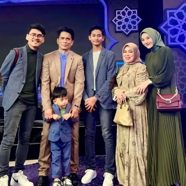 6 Potret Redi Mulyana Adik Lesti Kejora, Dipuji Netizen Makin Tampan