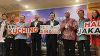 Indonesia AirAsia resmi membuka rute penerbangan baru dari Jakarta (JKT) menuju Kuching (KCH), Sarawak Malaysia, dan sebaliknya Kuching-Jakarta, pada Kamis (15/6/2023). (Winda Nelfira/Liputan6.com)
