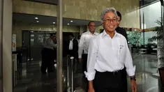 Dirut Pertamina periode 2014-2019, Dwi Soetjipto mendatangi KPK, Jakarta, Senin (22/12/2014). (Liputan6.com/Miftahul Hayat)