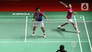 Pebulu tangkis ganda putri Indonesia, Apriyani Rahayu/Siti Fadia Silva Ramadhanti saat bertanding melawan Vivian Hoo/Lim Chiew Sien (Malaysia) pada babak 16 besar Indonesia Masters 2022 di Istora Senayan, Jakarta, Kamis (9/6/2022). Apriyani/Siti Fadia unggul 21-17, 21-19. (Liputan6.com/Helmi Fithriansyah)