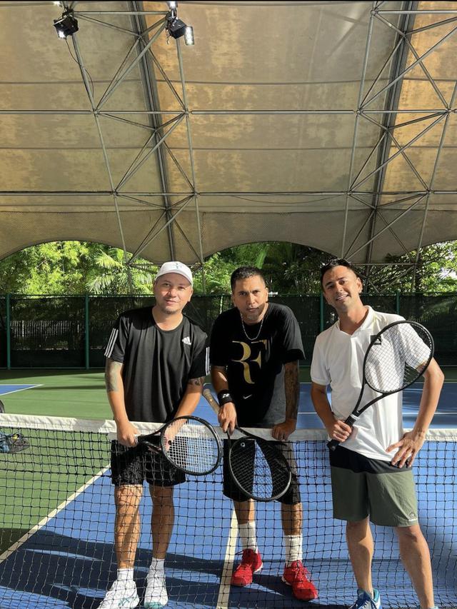 Latihan Tenis Raffi Ahmad