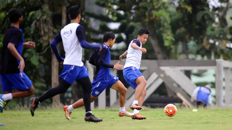 Latihan Arema