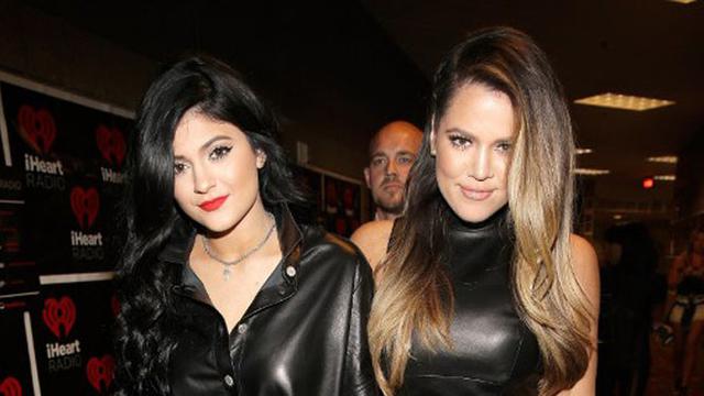 [Bintang] Kylie Jenner - Khloe Kardashian