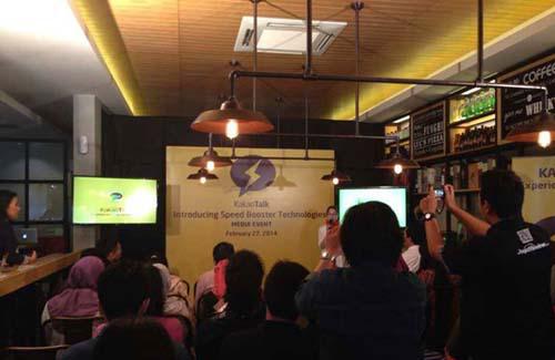 Media Press Conferenc teknologi terbaru "Speed Booster Engine" | Foto: copyright facebook.com/indonesia.kakaotalk