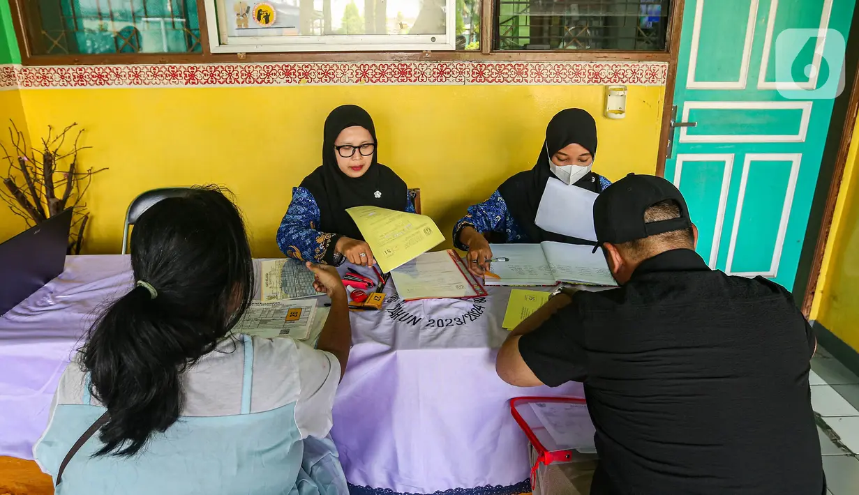 Hanya saja yang dibuka hari ini ialah pengajuan akun Calon Peserta Didik Baru (CPDB) jenjang SD. (Liputan6.com/Angga Yuniar)