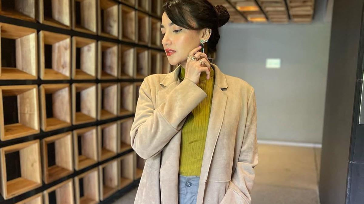 5 Inspirasi Gaya Kasual Tsania Marwa, Effortless Look dengan Sentuhan Luxury