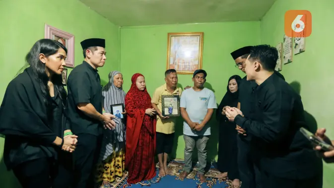 <p>CEO Grab Anthony Tan bertemu dengan keluarga Rusdamdiansyah di Makassar, Senin (1/9/2025). (Liputan6.com/ Fauzan Sulaiman)</p>