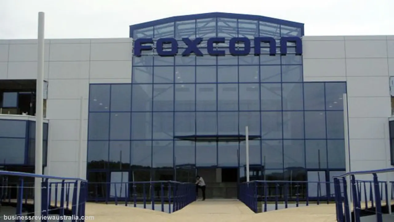 foxconn-investasi130712b.jpg