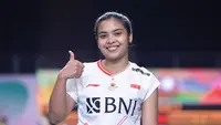 Pebulu tangkis tunggal putri Indonesia Gregoria Mariska Tunjung mengalahkan unggulan kedua asal China Wang Zhi Yi 21-11 dan 21-14 dalam waktu 39 menit di Axiata Arena, Kuala Lumpur, Malaysia, Jumat (26/5/2023), untuk meraih tiket semifinal. (foto: PBSI)