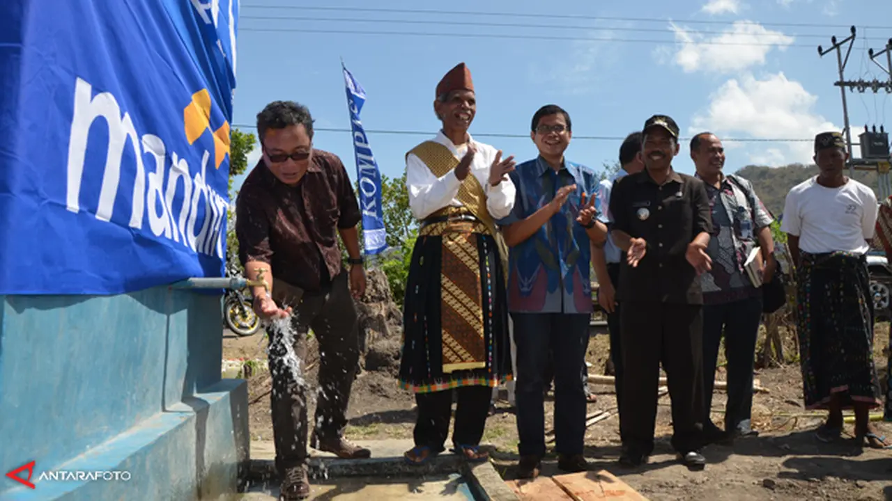 air-bersih-mandiri-131023c.jpg