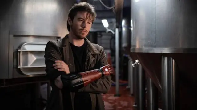 Daniel Melville, Gamer Disabilitas yang Pakai Lengan Bionik ala Gim Metal Gear Solid. Dok: openbionics