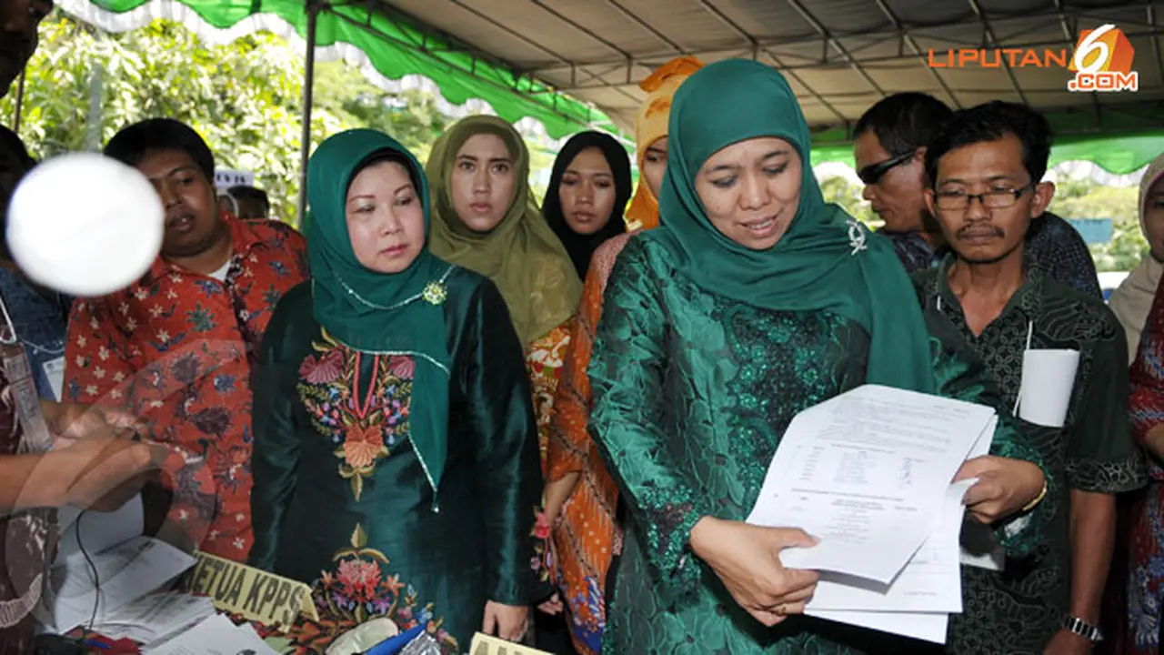 4-khofifah-sidak-tps-130829c.jpg