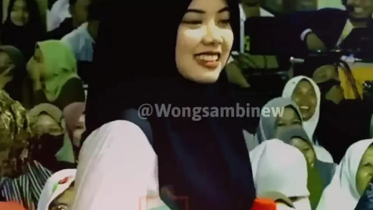 Jemaah Gus Iqdam yang super cantik (SS: YT Wong Sambi New)