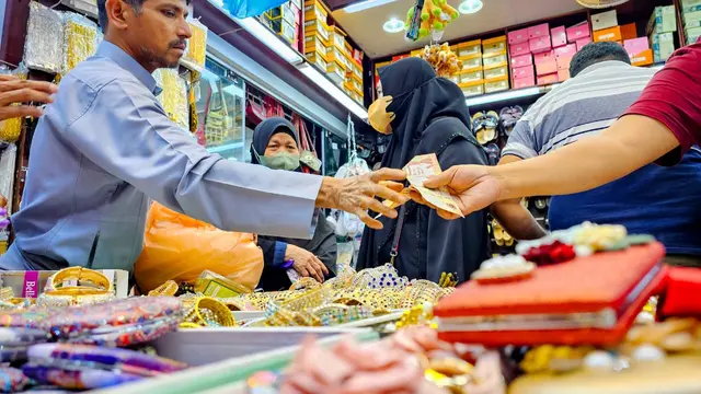 Pasar Kakiyah atau Al Kakia Wholesale Market atau Suq Al Ka'kiyah Liljumlah disebut sebagai 'Pasar Tanah Abangnya' Kota Makkah oleh jemaah haji Indonesia