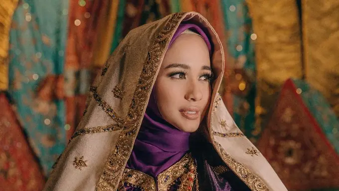 [Bintang] Laudya Cynthia Bella