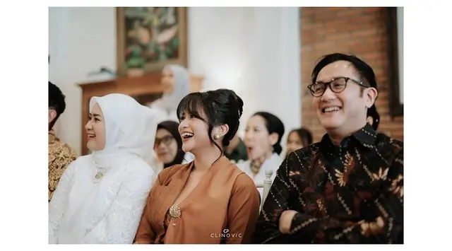 Tetap akur kompak meski sudah cerai, 6 potret manis Ikke Nurjanah dan Aldi Bragi dampingi anak lamaran