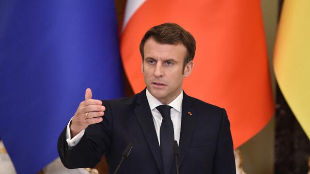 FOTO: Usai Bertemu Putin, Emmanuel Macron Temui Presiden Ukraina