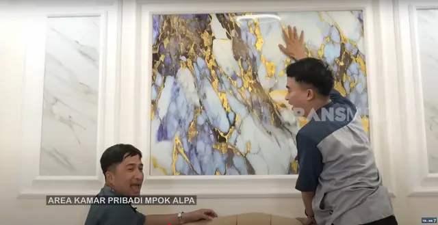 6 Potret kamar tidur Mpok Alpa, desainnya elegan dan unik