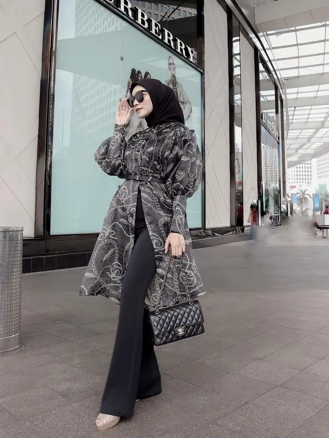 Melody Prima pemain sinetron yang lama vakum kini umumkan resmi cerai (Foto: Instagram melodyprima)