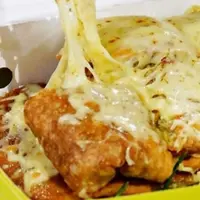 Martabak Keju Mozarella Surabaya. foto: kulinermama.com