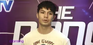 Menurut Fero Walandouw, pengalaman menariknya adalah saat syuting sinetron ‘Diam-diam Suka’ di SCTV. Selain syuting, Fero banyak menciptakan beberapa gerakan dance, sehingga membuat SCTV tertarik untuk membuat program baru yang bernama Dance Icon...