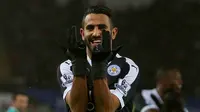 4. Riyad Mahrez, mencetak 10 gol dari 14 kali penampilan bersama Leicester. (AFP/Geoff Caddick)