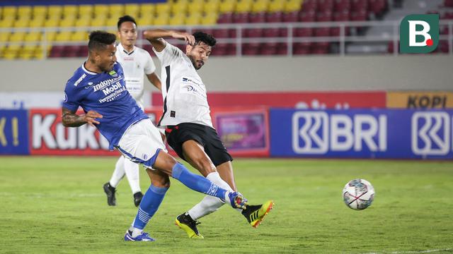 Foto: Belum Terkalahkan, Persib Gusur Bhayangkara FC dari Puncak Klasemen usai Gulung Persipura Jayapura dalam BRI Liga 1