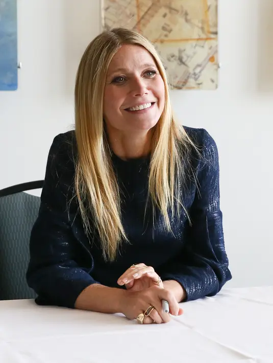 Gwyneth dan Chris dikaruniai dua orang anak dari hasil pernikahannya. Apple dan Moses Martin, pasangan seleb Hollywood ini akhirnya sepakat untuk merawat buah hatinya secara adil. (AFP/Bintang.com)