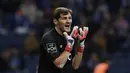 Kini, Casillas masih memiliki kontrak bersama Porto hingga Juni 2020. (AFP/Francisco Leong)