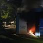 Gardu milik PLN di Jalan Lap Tembak, Cilandak Timur, Pasar Minggu, Jakarta Selatan, terbakar pada Sabtu (17/4/2021). (dok Pemadam Kebakaran DKI Jakarta)