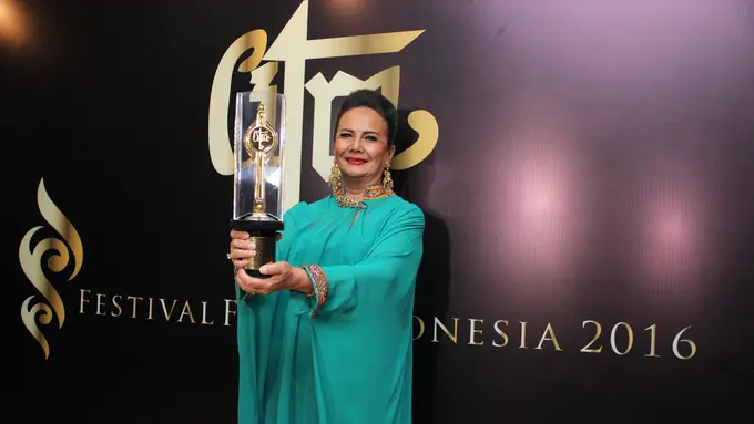 [Bintang] Christine Hakim