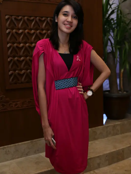 Sejak menstruasi Dini Aminarti sudah peduli dengan kesehatan payudara.