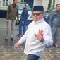 Sekretaris Jenderal DPP PDIP Hasto Kristiyanto hadir untuk melayat ke rumah duka Pengasuh Pondok Pesantren Tebuireng, Jombang, Jawa Timur, KH Shalahuddin Wahid atau Gus Sholah. (Liputan6/Putu Merta)