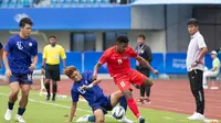 Aksi Ramai Rumakiek saat Timnas Indonesia U-24 menghadapi Chinese Taipai pada laga kedua Grup F Asian Games 2022, Kamis (21/9/2023). (Dok. NOC Indonesia)