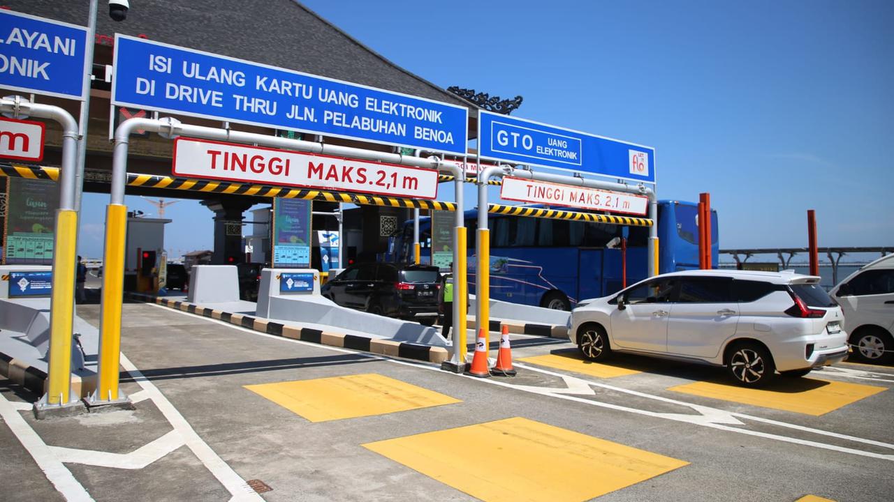 Jalan Tol Bali Mandara akan memulai proses uji coba bayar tol tanpa kartu, atau multilane free flow (MLFF)