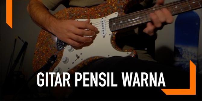 VIDEO: Pria Sulap 1200 Pensil Warna Jadi Gitar Elektrik