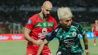 Persebaya Surabaya melawan PSS Sleman. (Bola.com/Dok.Instagram PSS Sleman).