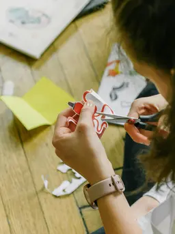 Serunya Bermain Vision Board Mini Bersama Anak untuk Menanamkan Impian Positif