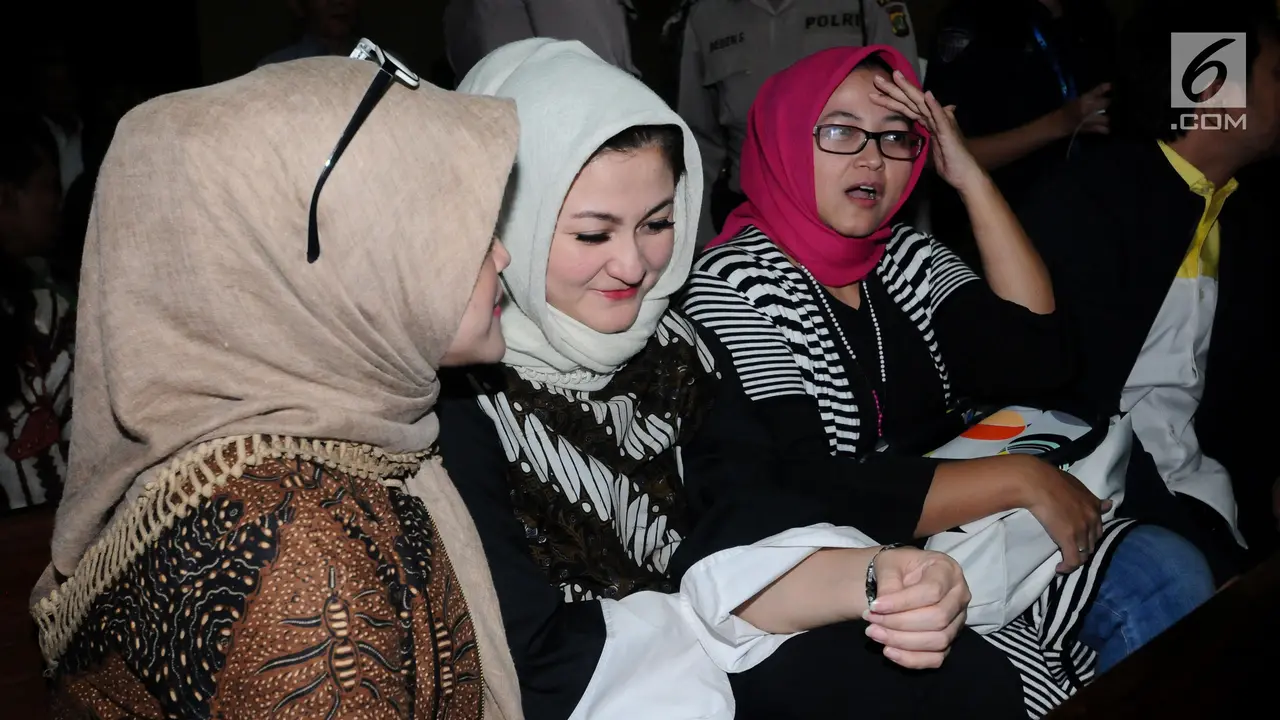 Istri Setya Novanto Deisti Astriani Tagor