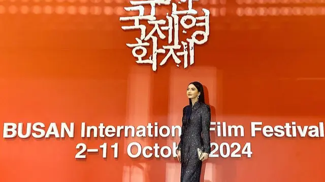 Raline Shah di Busan International Film Festival.