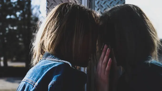 Ilustrasi sedih, kecewa, patah hati, putus cinta, terluka