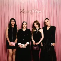 Yeji ITZY, Luna Maya, Mikha Tambayong, dan Chelsea Islan tampil bak bestie dalam serba hitam. Ke empatnya hadir untuk pembukaan butik Roger Vivier di Plaza Indonesia [dok Roger Vivier]